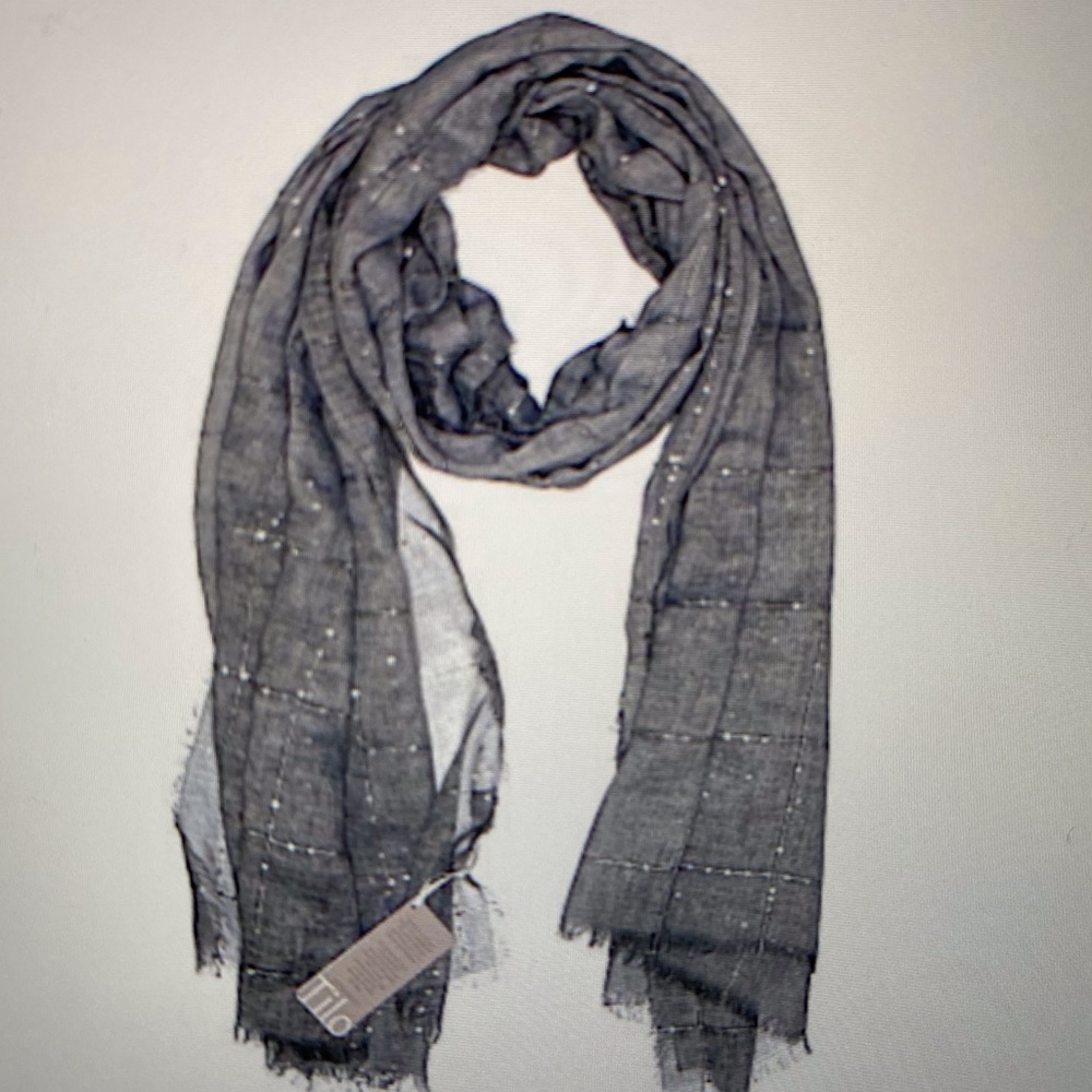 NWT Tilo Scarf